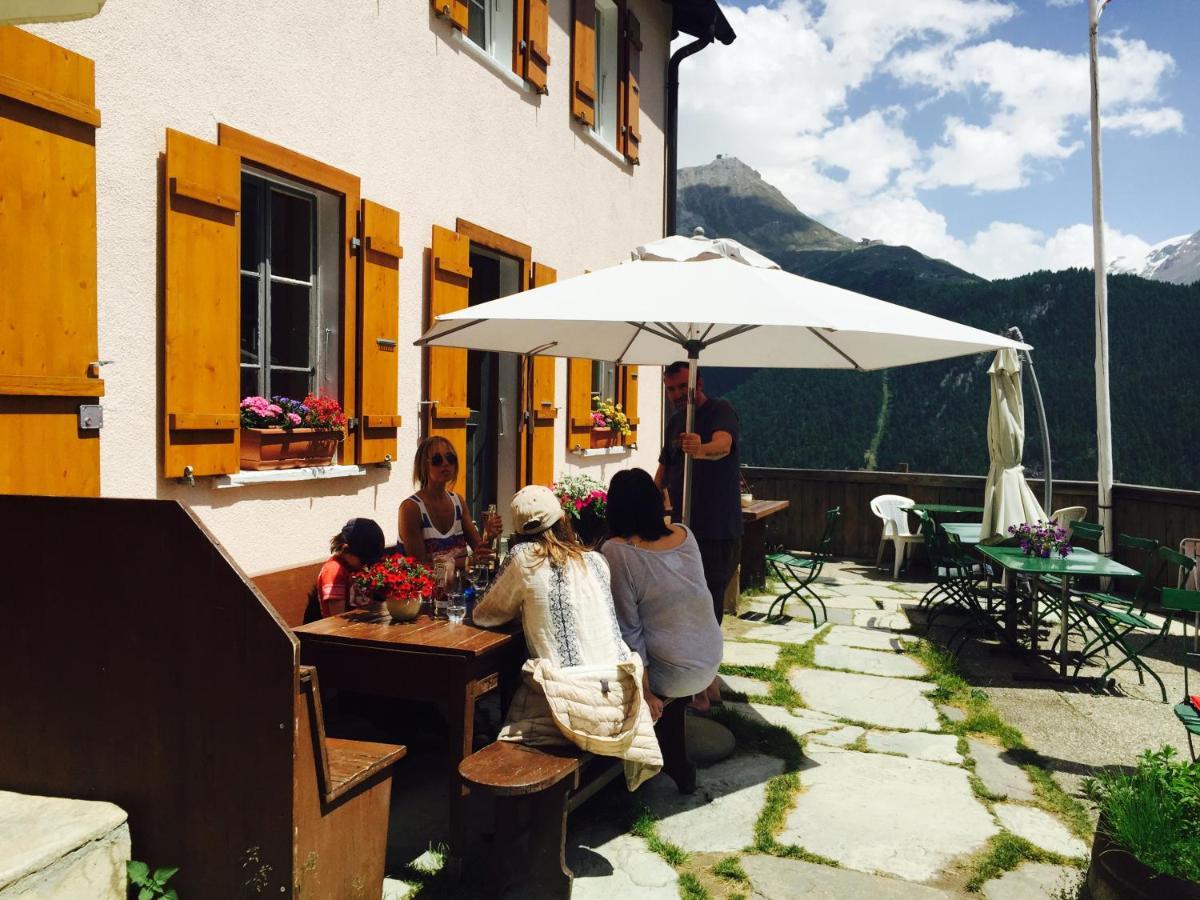 Edelweiss Mountain Guest House - 1 Hour Hike Up From Zermatt Station - On Hiking Trail - No Transport المظهر الخارجي الصورة