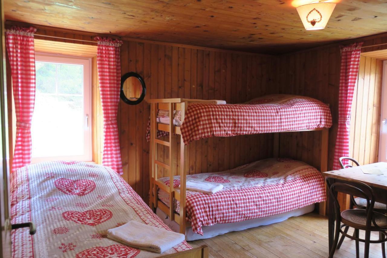 Edelweiss Mountain Guest House - 1 Hour Hike Up From Zermatt Station - On Hiking Trail - No Transport المظهر الخارجي الصورة
